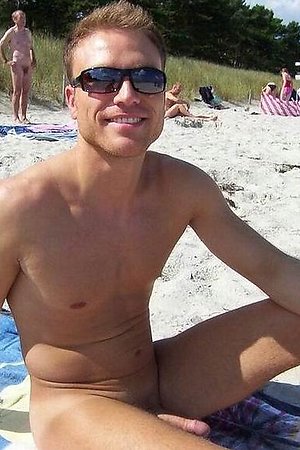 Big collection of nudist beach photos and videos